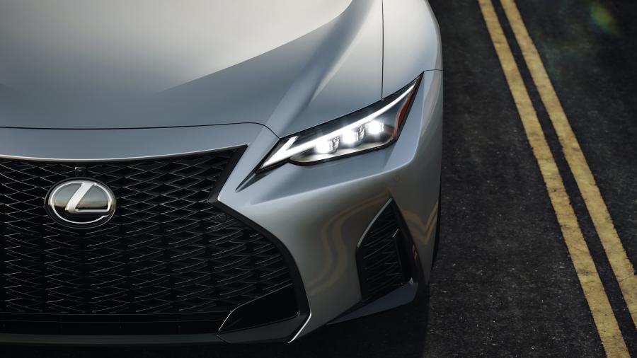 Детали экстерьера Lexus IS350 F-Sport 2020 года  (NA) (фото 34 из 51)